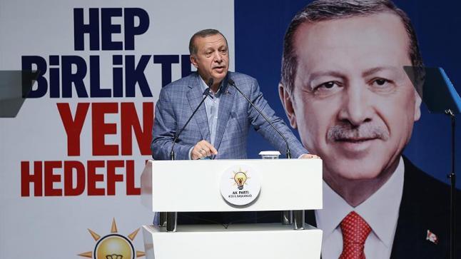أردوغان يشدد على ضرورة إجراء تغييرات في قيادات حزب العدالة والتنمية الحاكم