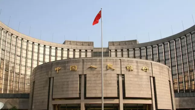 “المركزي الصيني” يتعهد بدعم الاقتصاد وتعزيز فرص النمو