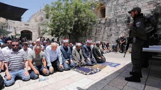 حراس الأقصى يصرون على فتح باب حطة قبل إعادة فتح المسجد الأقصى بشكل كامل