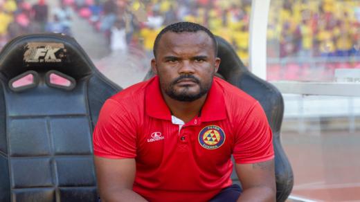 فلافيو: عدم إجادتي للغة العربية ساعدني في النجاح مع الأهلي