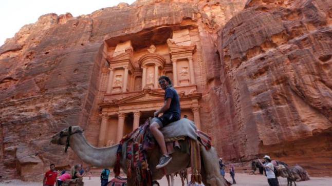 لايرادات الخاصة بقطاعات السياحة ضمن الإردن بلغت ما يقارب أربعة مليارات دولار خلال عام 2016