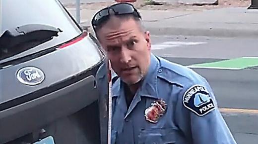 مقتل شاب في التاسع عشر من عمره في احتجاجات صريع الشرطة جورج فلويد