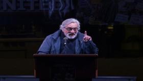 مشاهير نيويورك يقودون تظاهرات رافضة لترامب عشية تنصيبه