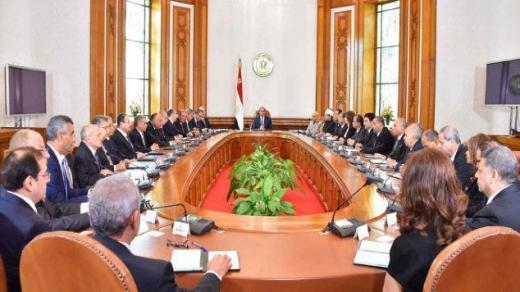 الحكومة المصرية: امتحانان الثانوية العامة في موعدها.. وتغيير موعد حظر التجول ليبدأ من الثامنة مساء