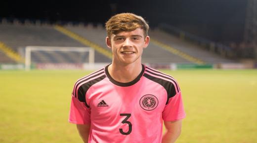 برشلونة يدخل منافسة مع العديد من الأندية لأجل الظفر بخدمات الاعب توني غالاكر صاحب الـ 17 عام