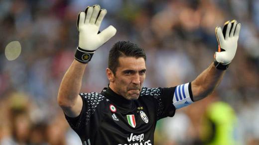 غياب بوفون عن تدريبات يوفنتوس يثير قلق إداري النادي