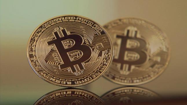 ثمن البيتكوين Bitcoin يعادل 17 ألاف دولار!