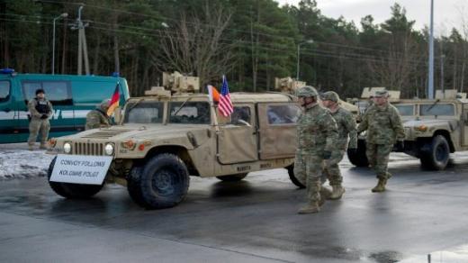 ارتياح بولندي وغضب روسي من وصول كتيبة مدرعة أمريكية إلى بولندا