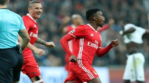 برشلونة يسعى إلى انهاء صفقة ظهير ايمن بنفيكا