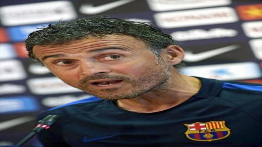إنريكي لاعبون برشلونة لم يقدموا الإداء المطلوب خلال الموسم الحالي