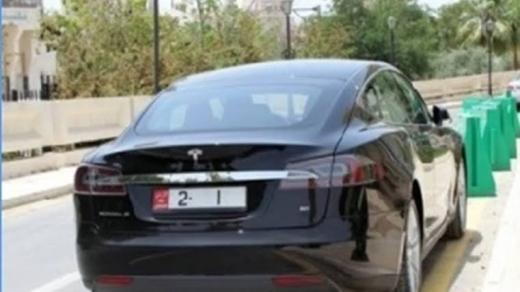 فتح تحقيق بسبب مشاكل فنية في سيارات تسلا