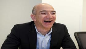 آمازون تسعى لتوظيف 180 ألف وذلك كاستجابة لطلب الرئيس الامريكي ترامب