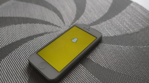تراجع في معدلات التنزيل الخاصة بتطبيق سناب شات