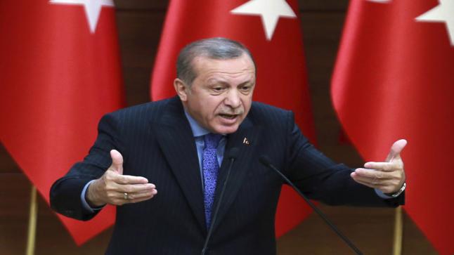 اردوغان ينفي محاولته لتقيد حركة رؤس الاموال ويطالب بالتصدي للتهريب