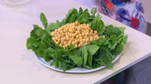 “الجرجير والحمص”.. بدائل جيدة للأسماك تمنحك نفسه فوائدها