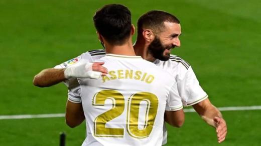 ريال مدريد يقسو على فالينسيا بثلاثية نظيفة في ليلة ملكية بامتياز